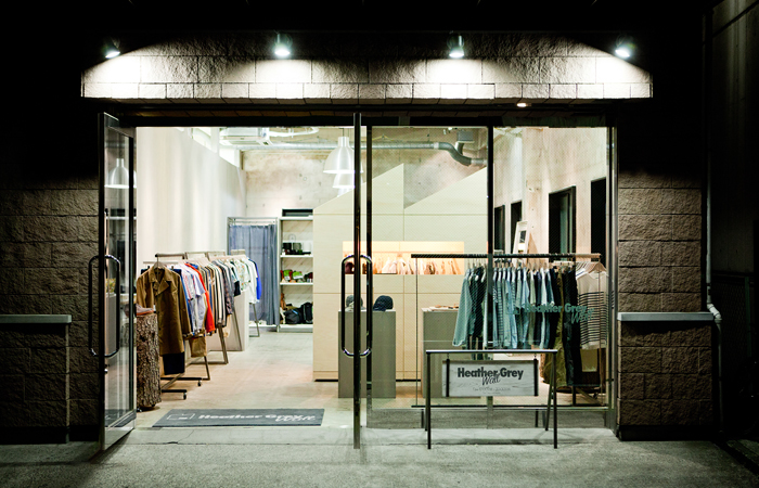 Heather Grey Wall POP-UP STORE in ESTNATION